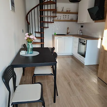 Modern 4 Stars Apartment With Terace & Free Parking