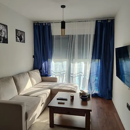 Apartman Modern 4 Stars With Terace & Free Parking *