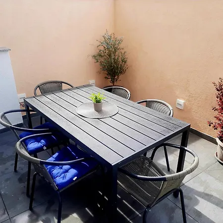 Modern 4 Stars With Terace & Free Parking Šibenik