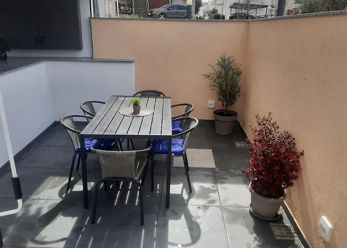 Apartment Aneta Modern 4 Stars *